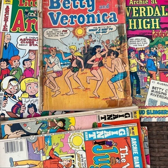ARCHIE Giant Series Comics Lot of 10 Includes Archie Annual Jughead Betty *read* - Picture 5 of 7